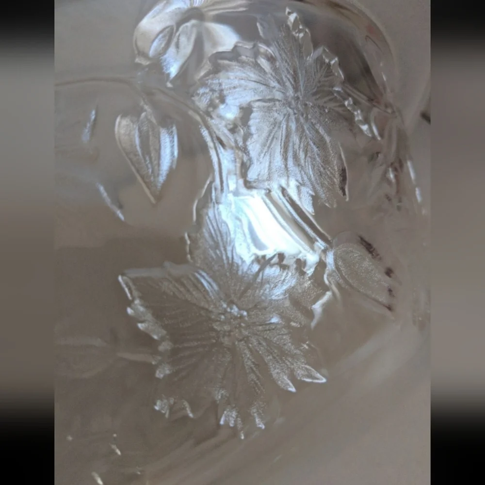 Elegant Holiday Vintage Serveware Baking Dish Floral Poinsettia Nostalgia